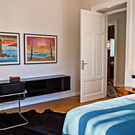 Deluxe Beachfront Apartment Klara, Lovran Exteriör bild