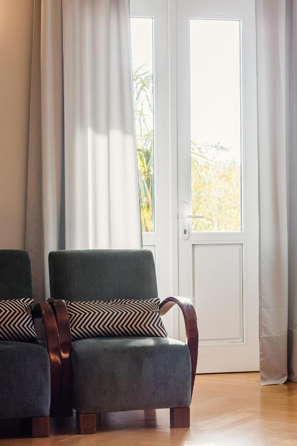 Deluxe Beachfront Apartment Klara, Lovran Exteriör bild